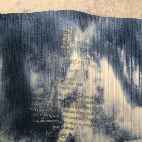 Free People FP Movement Good Karma Blue Tie Dye Leggings NEW - Picture 4 of 11